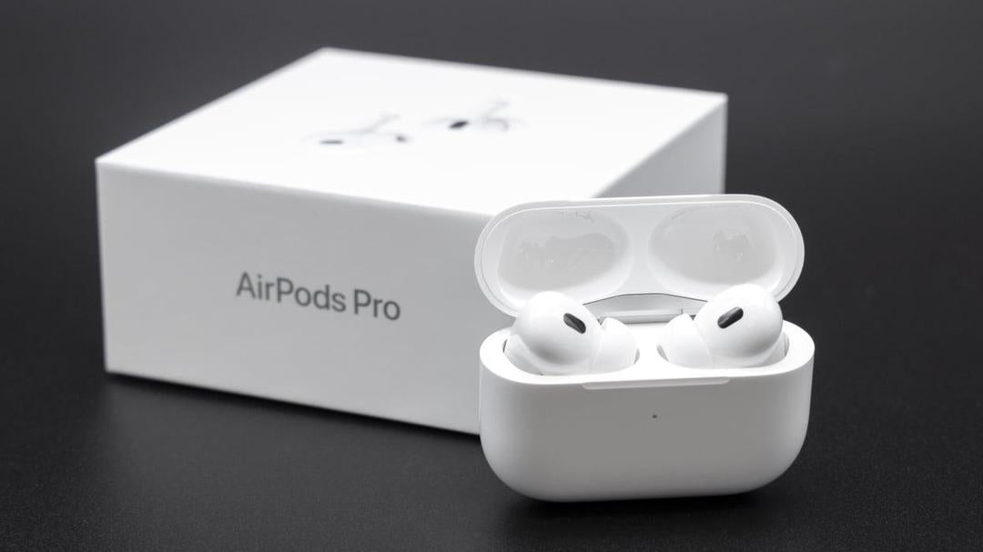 White Airpods with long lasting battery And fast charge