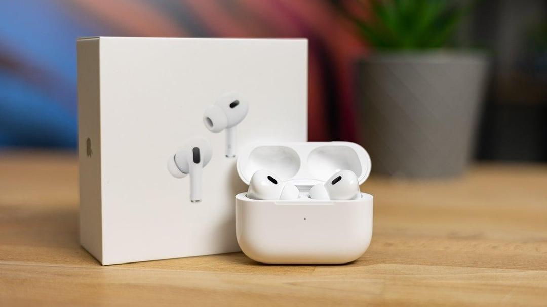 White Airpods with long lasting battery And fast charge